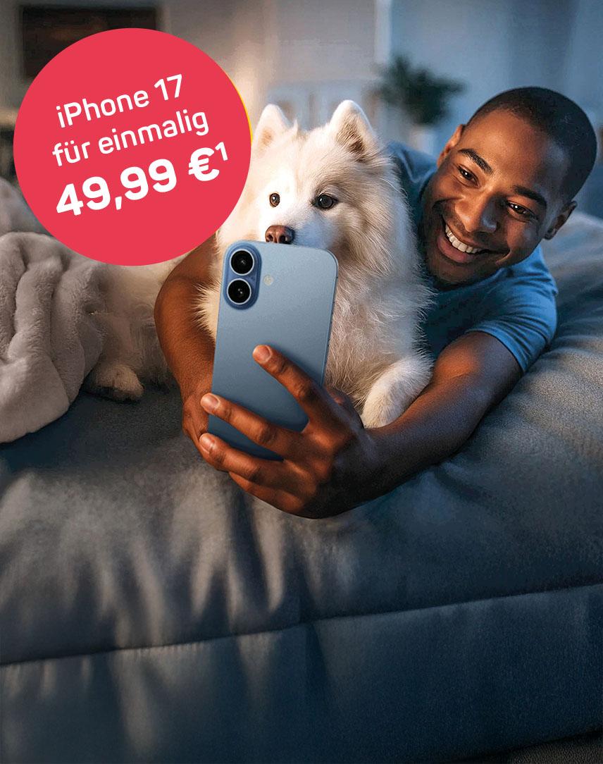 Mann macht Selfie mit seinem Hund
